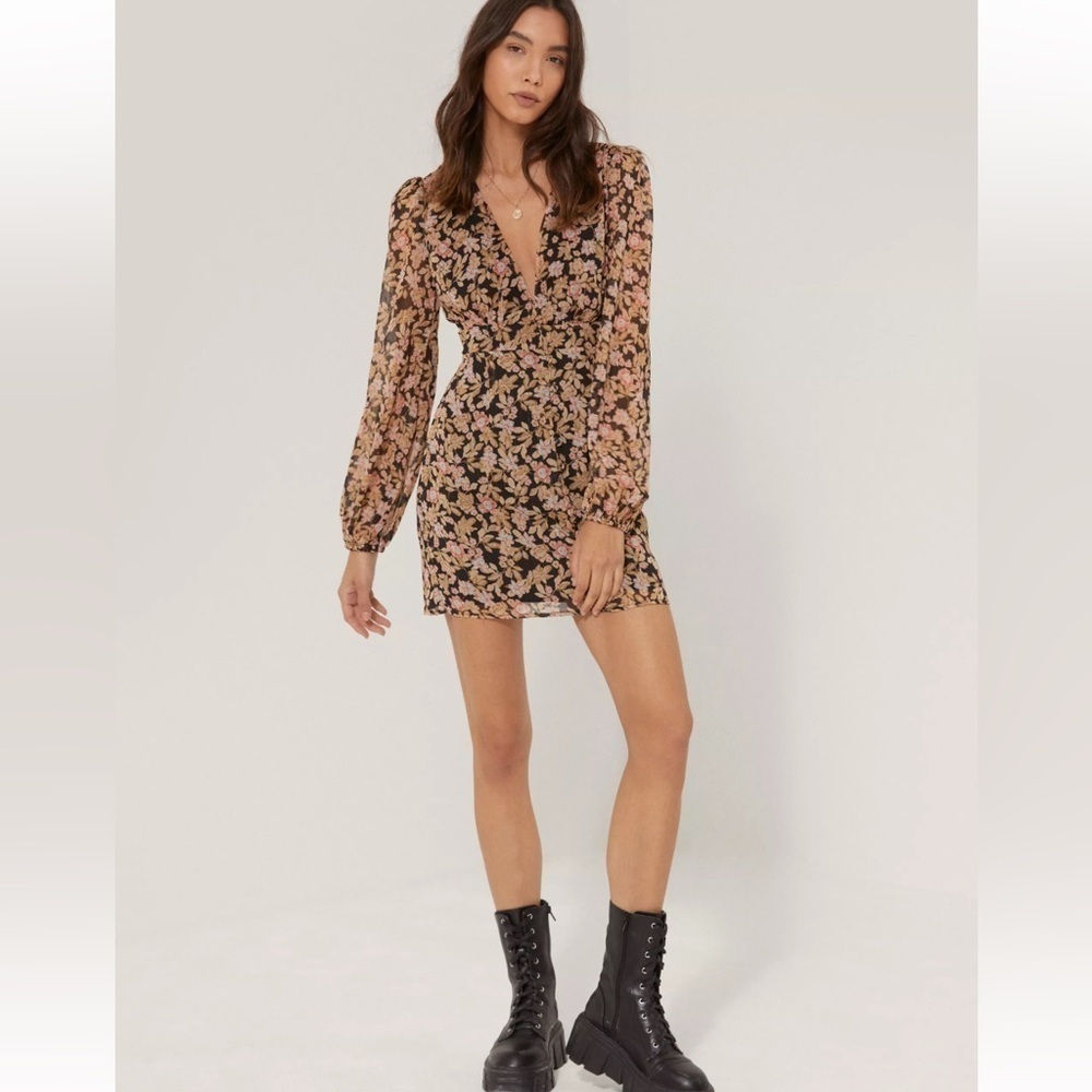 Nasty Gal Floral V Neck Fitted Mini Dress